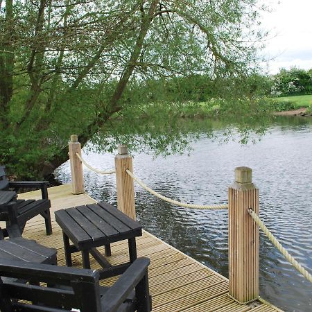 The Waters Edge Guest House Стретфорд-на-Ейвоні Екстер'єр фото